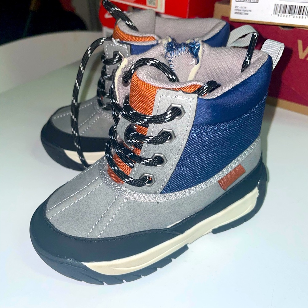 Zara Snowboot Toddler 6.5C